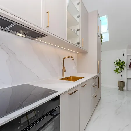 Apartman Little Miracle-seafront Luxury Sveti Filip i Jakov