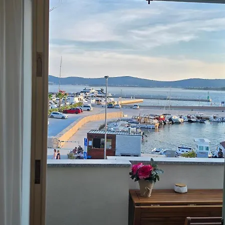 Little Miracle-seafront Luxury Apartman