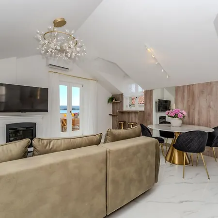 Apartman Little Miracle-seafront Luxury