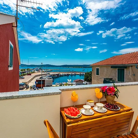 Little Miracle-seafront Luxury Apartman Sveti Filip i Jakov