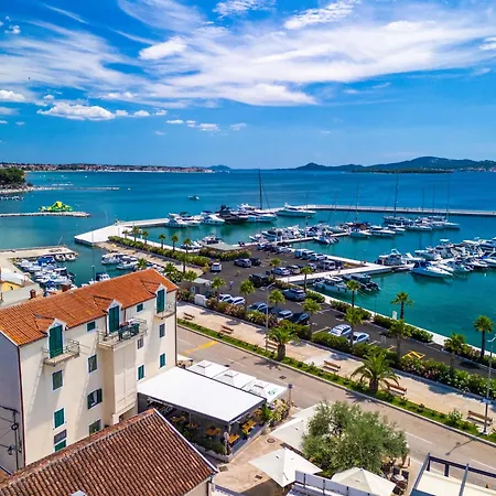Little Miracle-seafront Luxury Sveti Filip i Jakov