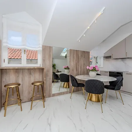 Apartman Little Miracle-seafront Luxury *