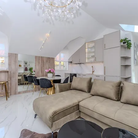 Little Miracle-seafront Luxury *