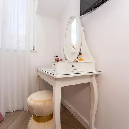 Apartman Little Miracle-seafront Luxury