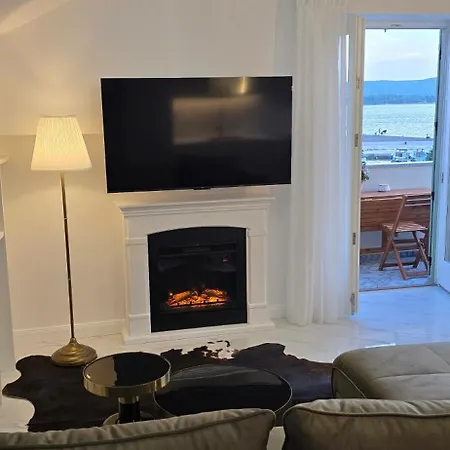 Apartman Little Miracle-seafront Luxury Sveti Filip i Jakov