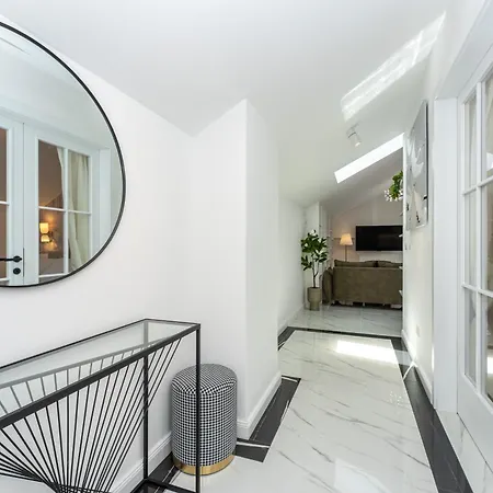 Little Miracle-seafront Luxury Apartman *